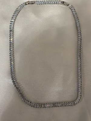 Sıralı Parlak Taşlı Silver Kolye