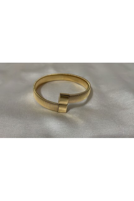 Kelepçeli Golden Bilezik Kelepçeli Golden Bilezik