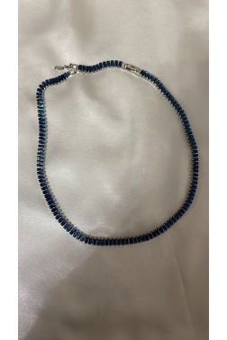 Sıralı Siyah Parlak Taşlı Kolye
