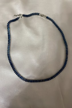 Sıralı Siyah Parlak Taşlı Kolye