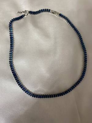 Sıralı Siyah Parlak Taşlı Kolye