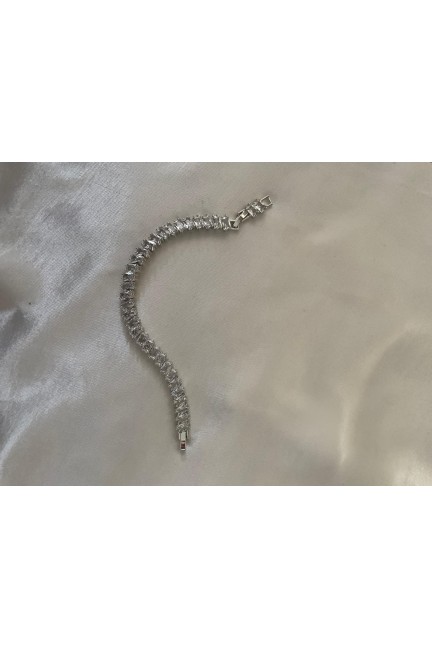 Sıralı Parlak Taşlı Bileklik Sıralı Parlak Taşlı Bileklik